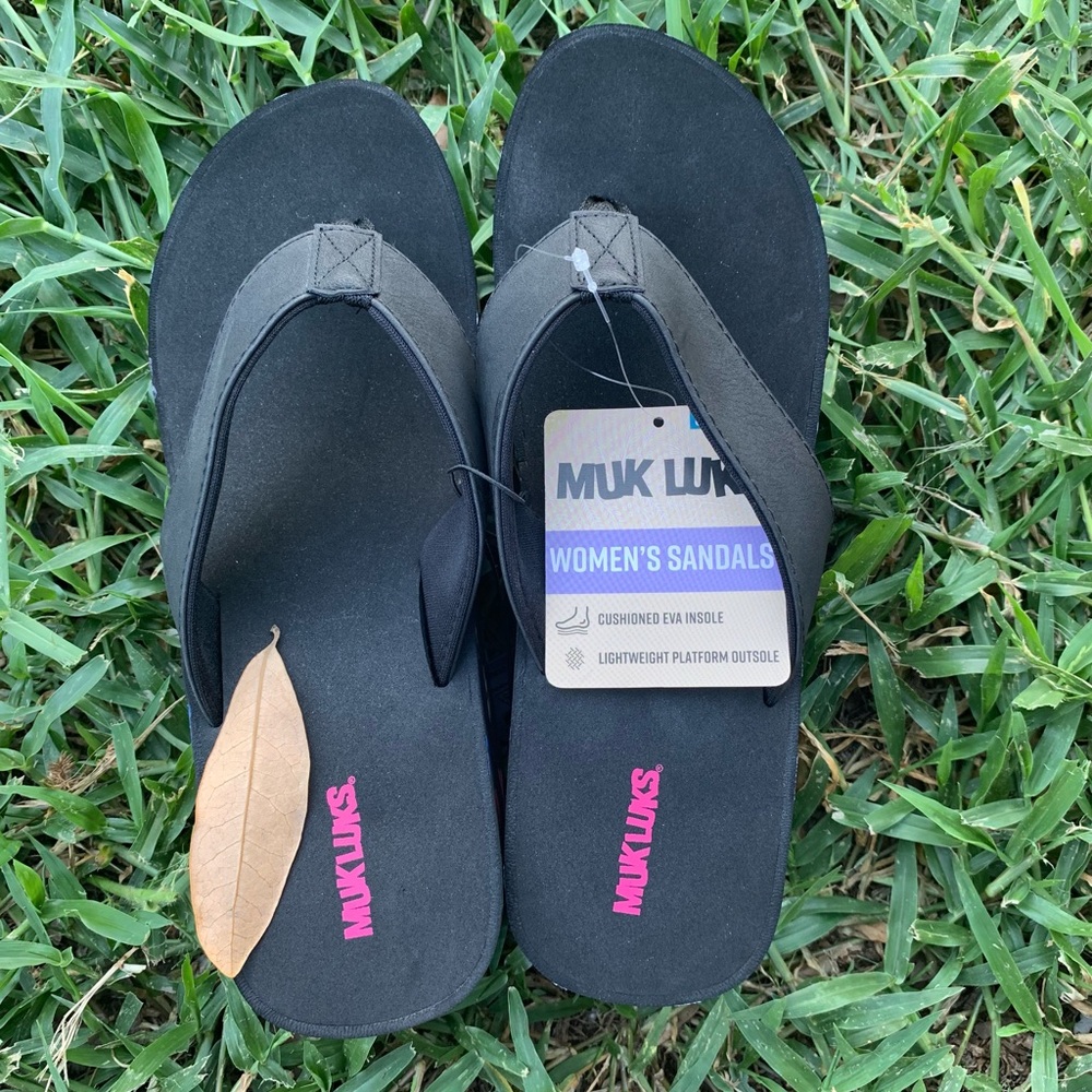 Muk Luks Printed Flip Flop Wedge size 10 - Picture 3 of 9
